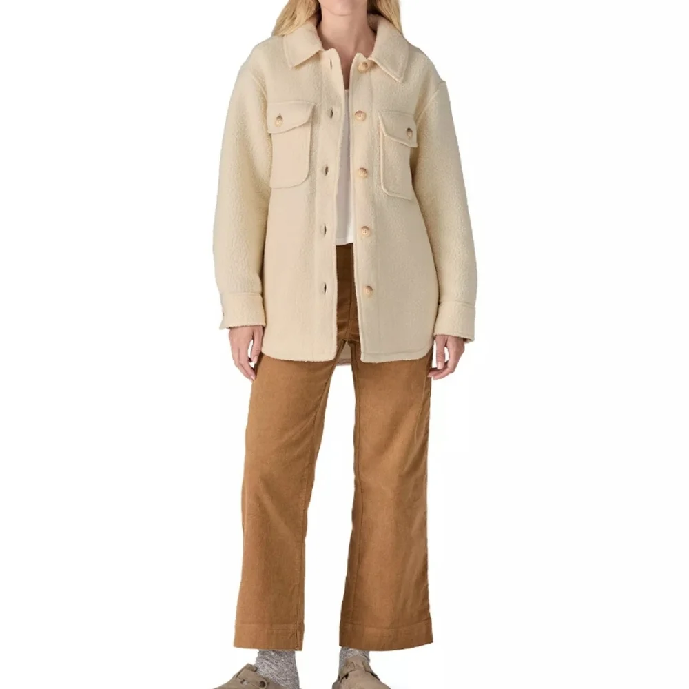 NWT Women's Patagonia Fleece Shacket - Picture 3 of 9